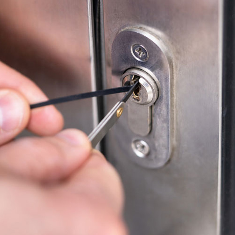 Cách mở ổ khóa cửa sắt khi mất chìa