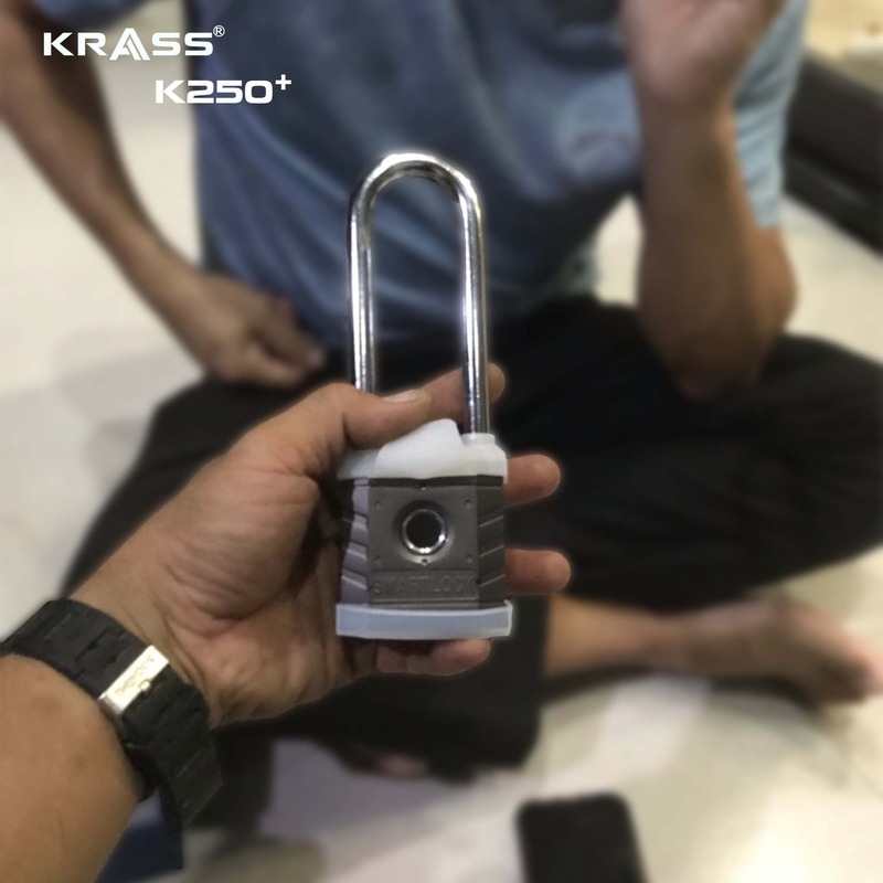Lắp đặt khóa vân tay cửa sắt K250 Plus