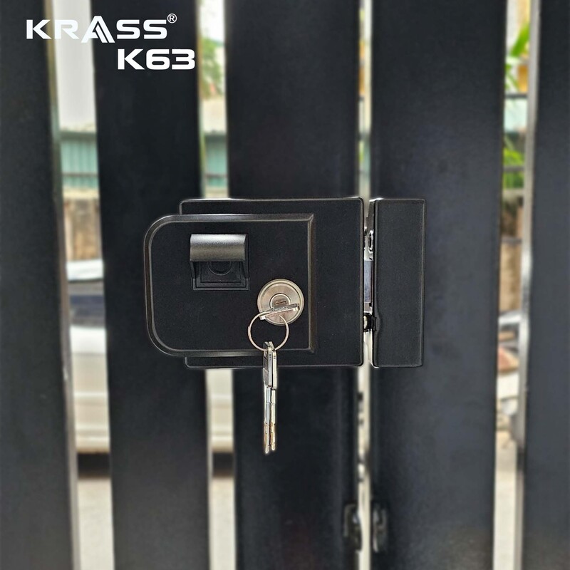 Lắp khóa vân tay cổng sắt K63 1