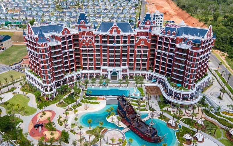 Khách sạn 5 sao Phan Thiết Movenpick Resort